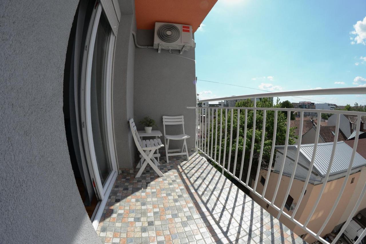 Apartment Dobraya Grey Novi Sad Buitenkant foto