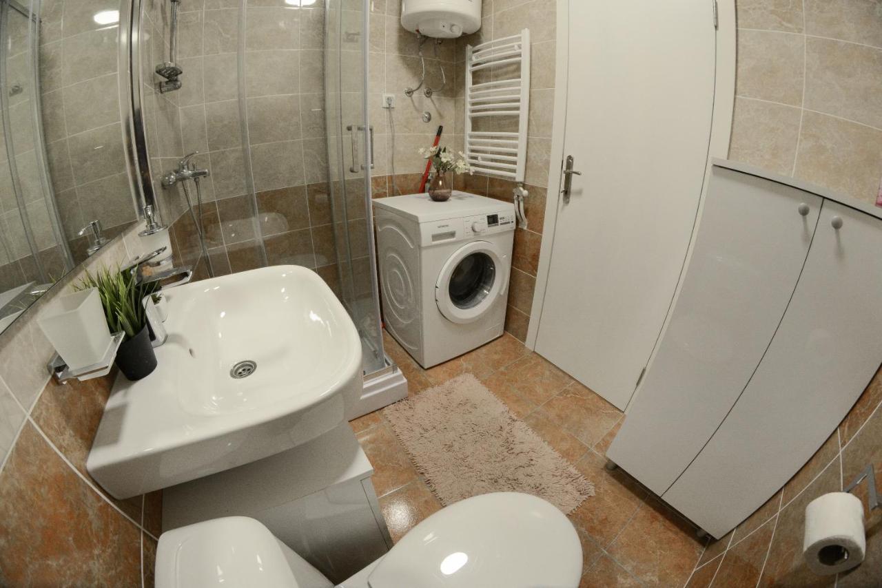 Apartment Dobraya Grey Novi Sad Buitenkant foto